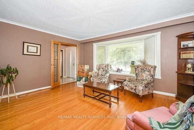 91 Ambleside Dr, House detached with 3 bedrooms, 1 bathrooms and 2 parking in Brampton ON | Image 1