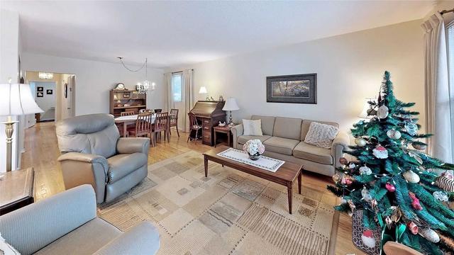 93 Manitoba St, House detached with 3 bedrooms, 2 bathrooms and 5 parking in Whitchurch Stouffville ON | Image 15