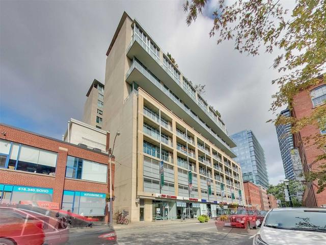 922 - 388 Richmond St W, Condo with 2 bedrooms, 2 bathrooms and 0 parking in Toronto ON | Image 1