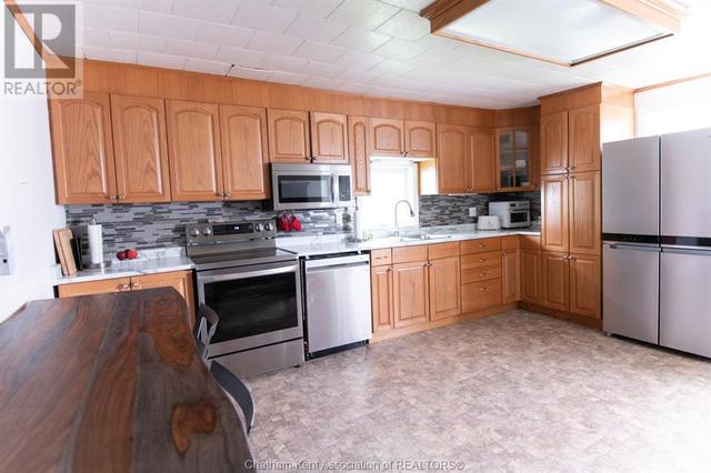 12969 Longwoods Road, House detached with 3 bedrooms, 1 bathrooms and null parking in Chatham Kent ON | Image 8