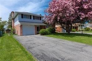 285 Olympus Ave, House detached with 3 bedrooms, 2 bathrooms and 3 parking in Kingston ON | Image 1