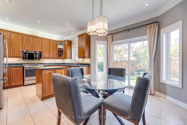 2340 Hertfordshire Way, House detached with 4 bedrooms, 5 bathrooms and 4 parking in Oakville ON | Image 2