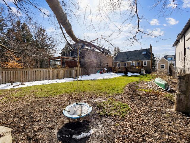 27 Yorkview Dr, House detached with 3 bedrooms, 2 bathrooms and 3 parking in Toronto ON | Image 25