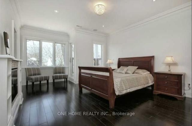 56 Standish Ave, House detached with 4 bedrooms, 5 bathrooms and 2 parking in Toronto ON | Image 3