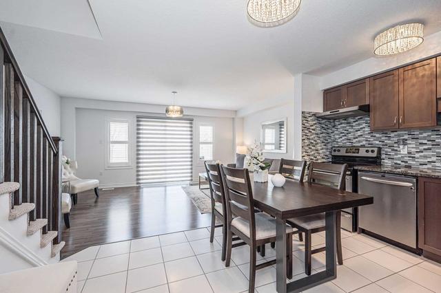 34 Arlington Cres, Townhouse with 3 bedrooms, 3 bathrooms and 2 parking in Guelph ON | Image 10