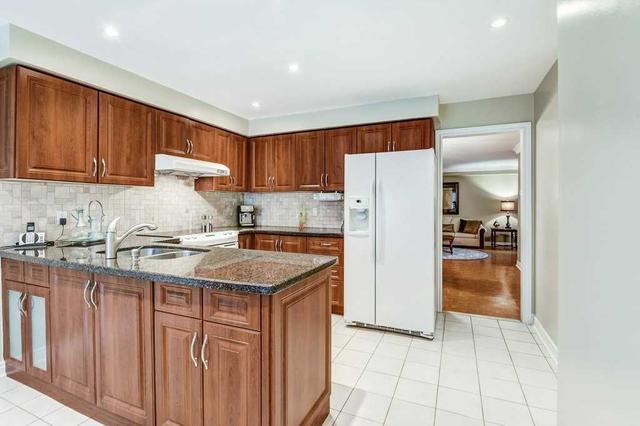 4 Avoca Dr, House detached with 4 bedrooms, 4 bathrooms and 6 parking in Markham ON | Image 6