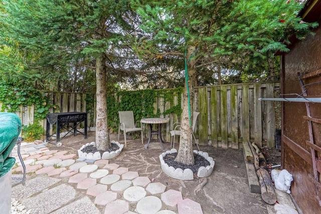 7232 Corrine Cres, House detached with 3 bedrooms, 3 bathrooms and 5 parking in Mississauga ON | Image 22