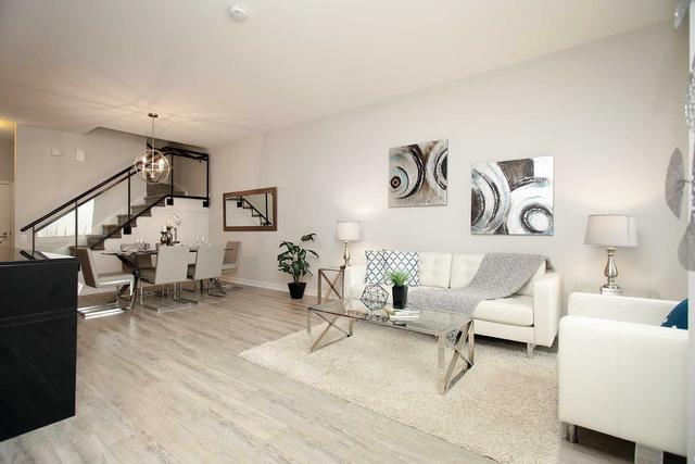 th6 - 33 Singer Crt, Townhouse with 2 bedrooms, 3 bathrooms and 1 parking in Toronto ON | Image 4