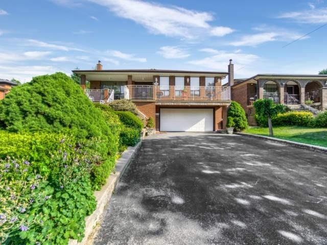 449 Queens Dr, House detached with 4 bedrooms, 4 bathrooms and 6 parking in Toronto ON | Image 1