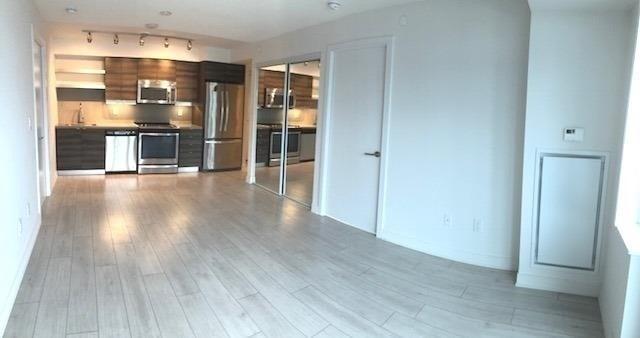 1012 - 525 Adelaide St, Condo with 2 bedrooms, 2 bathrooms and 1 parking in Toronto ON | Image 5