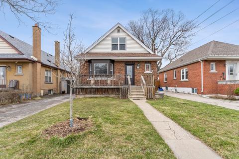 52 East 36th St, House detached with 3 bedrooms, 2 bathrooms and 2 parking in Hamilton ON | Card Image