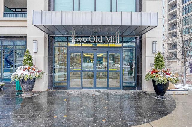 611 - 2 Old Mill Dr, Condo with 1 bedrooms, 1 bathrooms and 1 parking in Toronto ON | Image 11