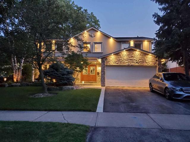 15 Harlington Rd, House detached with 4 bedrooms, 5 bathrooms and 6 parking in Toronto ON | Image 1