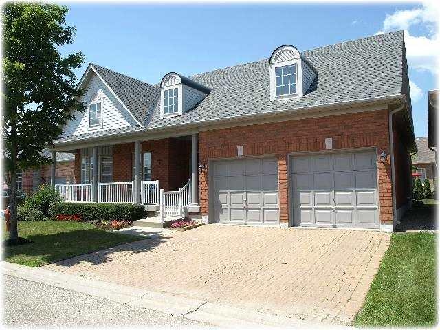8 Tropicana Gdns, Condo with 2 bedrooms, 3 bathrooms and 2 parking in Brampton ON | Image 1