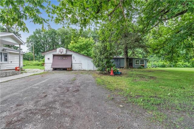 6090 Old 2 Highway, House detached with 2 bedrooms, 1 bathrooms and 7 parking in Tyendinaga ON | Image 25