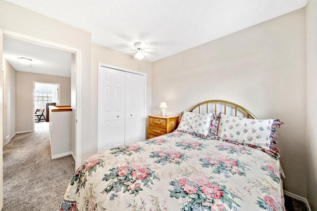 72 Kingsland Court Sw, Home with 3 bedrooms, 2 bathrooms and 2 parking in Calgary AB | Image 27