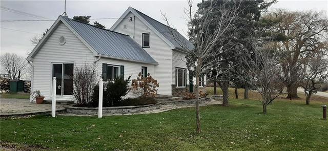 10933 Cook Road, House detached with 3 bedrooms, 3 bathrooms and 10 parking in South Dundas ON | Image 2