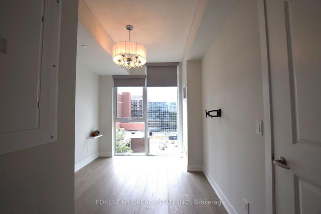613 - 68 Merton St, Condo with 1 bedrooms, 2 bathrooms and 1 parking in Toronto ON | Image 2