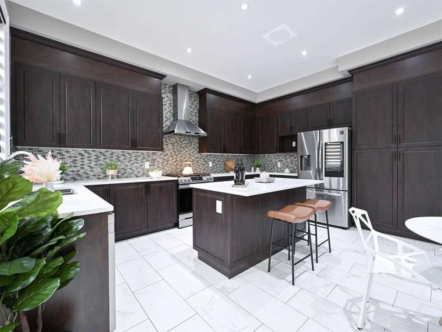 45 Daisy Meadow Cres, House detached with 4 bedrooms, 4 bathrooms and 6 parking in Caledon ON | Image 7