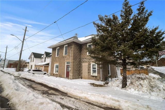 37 Ottawa Street E, House detached with 4 bedrooms, 1 bathrooms and null parking in Havelock Belmont Methuen ON | Image 12