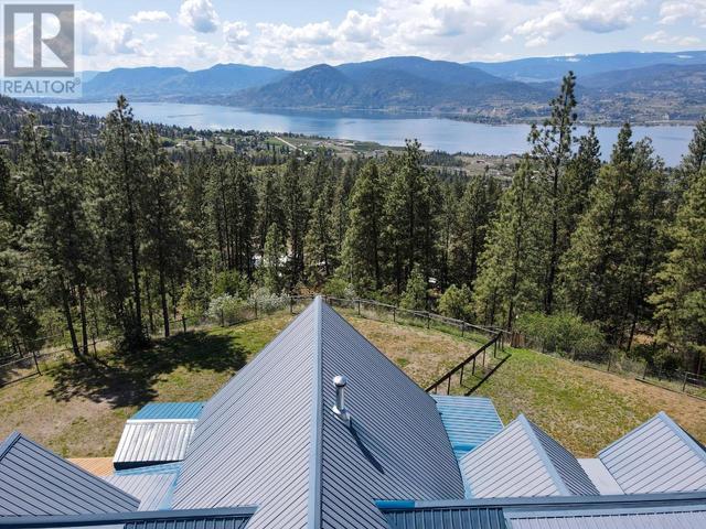 3901 Cottonwood Lane, House detached with 3 bedrooms, 3 bathrooms and null parking in Okanagan Similkameen E BC | Image 3