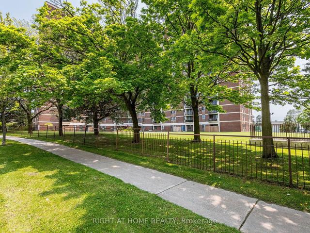 706 - 121 Trudelle St, Condo with 3 bedrooms, 2 bathrooms and 2 parking in Toronto ON | Image 32