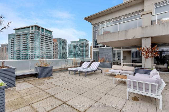 lph18 - 1 Shaw St, Condo with 2 bedrooms, 2 bathrooms and 1 parking in Toronto ON | Image 9