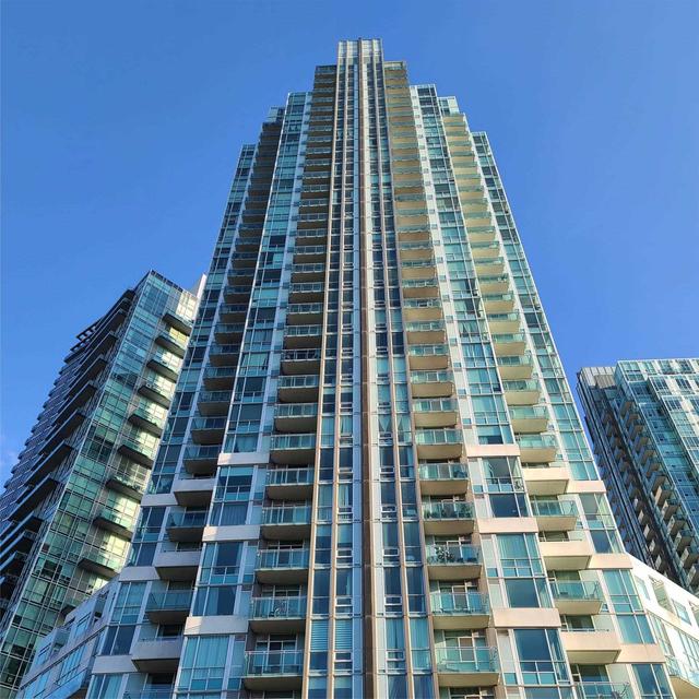 lph2 - 220 Burnhamthorpe Rd W, Condo with 2 bedrooms, 2 bathrooms and 1 parking in Mississauga ON | Image 1