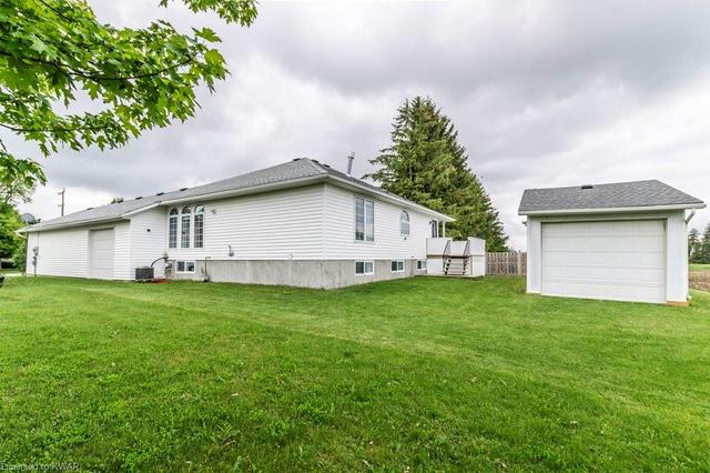 188 Snyders Road W, House detached with 5 bedrooms, 2 bathrooms and 13 parking in Wilmot ON | Image 40