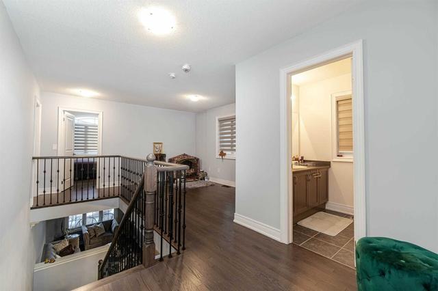 74 Villadown Tr, House semidetached with 3 bedrooms, 3 bathrooms and 3 parking in Brampton ON | Image 17