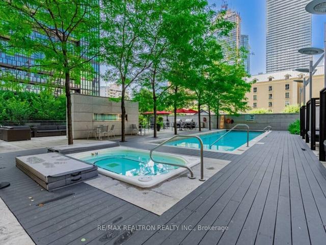 1210 - 110 Charles St E, Condo with 1 bedrooms, 1 bathrooms and 0 parking in Toronto ON | Image 7