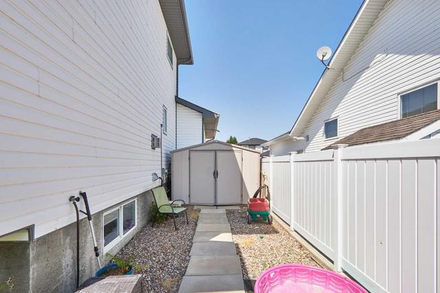 637 Stark Way Se, House detached with 5 bedrooms, 3 bathrooms and 4 parking in Medicine Hat AB | Image 46
