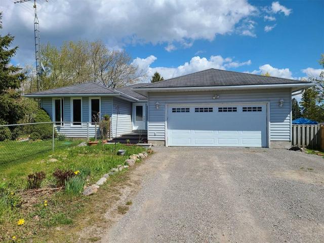 257 Port Hoover Rd, House detached with 3 bedrooms, 2 bathrooms and 8 parking in Kawartha Lakes ON | Image 1