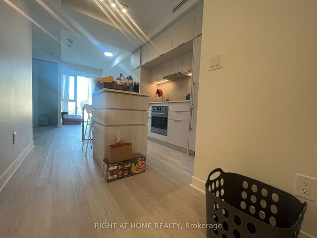 404 - 185 Alberta Ave, Condo with 2 bedrooms, 2 bathrooms and 0 parking in Toronto ON | Image 11