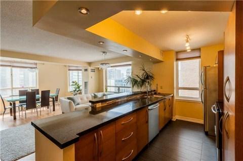 1711 - 633 Bay St, Condo with 1 bedrooms, 2 bathrooms and null parking in Toronto ON | Image 15