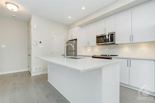 224 Hawkmere Way, Townhouse with 2 bedrooms, 3 bathrooms and 2 parking in Ottawa ON | Image 14