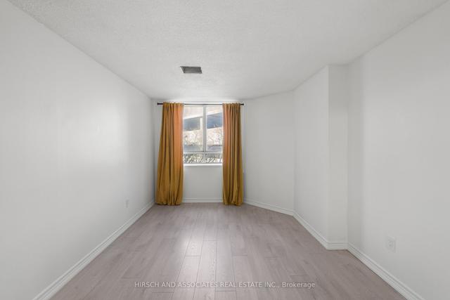 115 - 4185 Shipp Dr, Condo with 2 bedrooms, 2 bathrooms and 1 parking in Mississauga ON | Image 3
