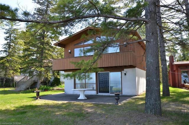 162 Santos Lane, House detached with 3 bedrooms, 2 bathrooms and 5 parking in Wasaga Beach ON | Image 5