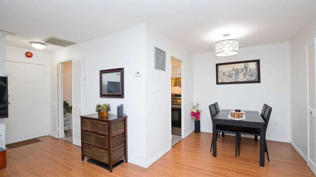 126 - 3455 Morning Star Dr, Townhouse with 4 bedrooms, 2 bathrooms and 1 parking in Mississauga ON | Image 2