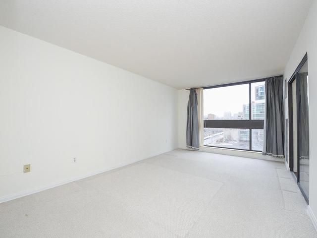 603 - 15 Mcmurrich St, Condo with 2 bedrooms, 2 bathrooms and 1 parking in Toronto ON | Image 9