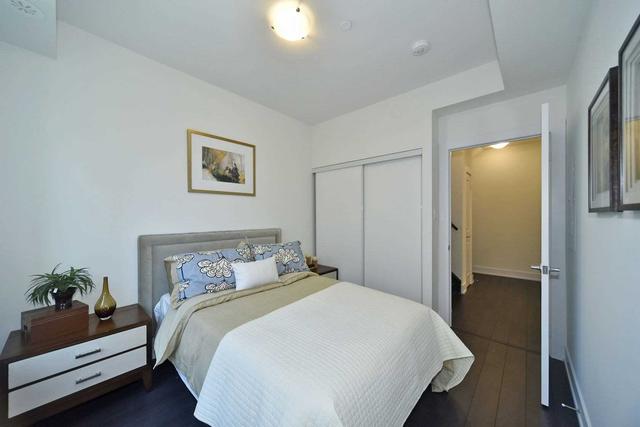 11 - 52 Holmes Ave, Townhouse with 2 bedrooms, 2 bathrooms and 2 parking in Toronto ON | Image 16