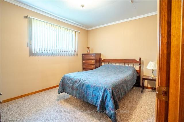 24 David St, House detached with 4 bedrooms, 2 bathrooms and 3 parking in Chatham Kent ON | Image 13