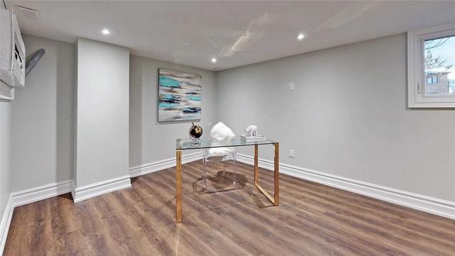 274 Cornelius Pkwy, House detached with 4 bedrooms, 5 bathrooms and 4 parking in Toronto ON | Image 28