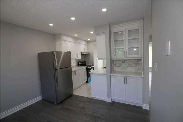 45 Carleton Pl, Townhouse with 3 bedrooms, 2 bathrooms and 2 parking in Brampton ON | Image 28