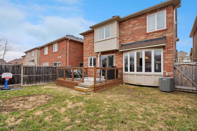 351 Carlissa Run, House detached with 3 bedrooms, 3 bathrooms and 4 parking in Newmarket ON | Image 7