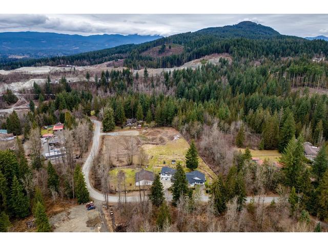 31591 Townshipline Avenue, House detached with 7 bedrooms, 8 bathrooms and null parking in Mission BC | Image 37