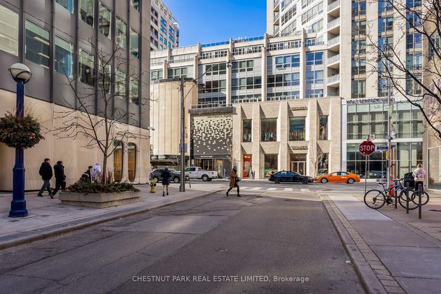 604 - 8 Sultan St, Condo with 2 bedrooms, 2 bathrooms and 1 parking in Toronto ON | Image 23