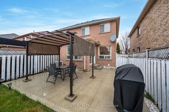 74 Herdwick St, House semidetached with 3 bedrooms, 4 bathrooms and 3 parking in Brampton ON | Image 31