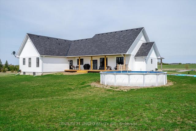 613 County Rd 8, House detached with 4 bedrooms, 4 bathrooms and 12 parking in Douro Dummer ON | Image 30