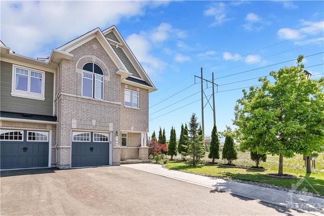 160 Waterfern Way, Home with 3 bedrooms, 4 bathrooms and 2 parking in Ottawa ON | Image 2